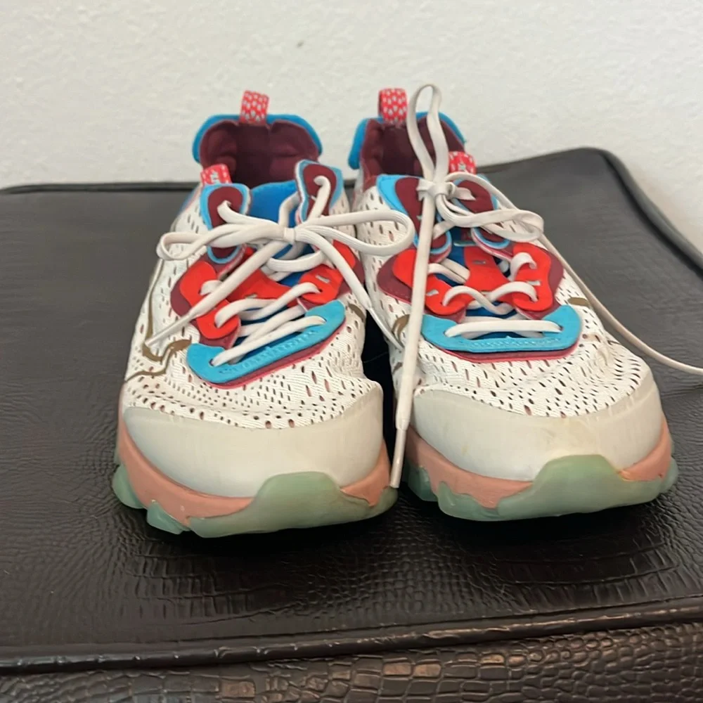 NIKE React Vision Desert Oasis Smeakers
